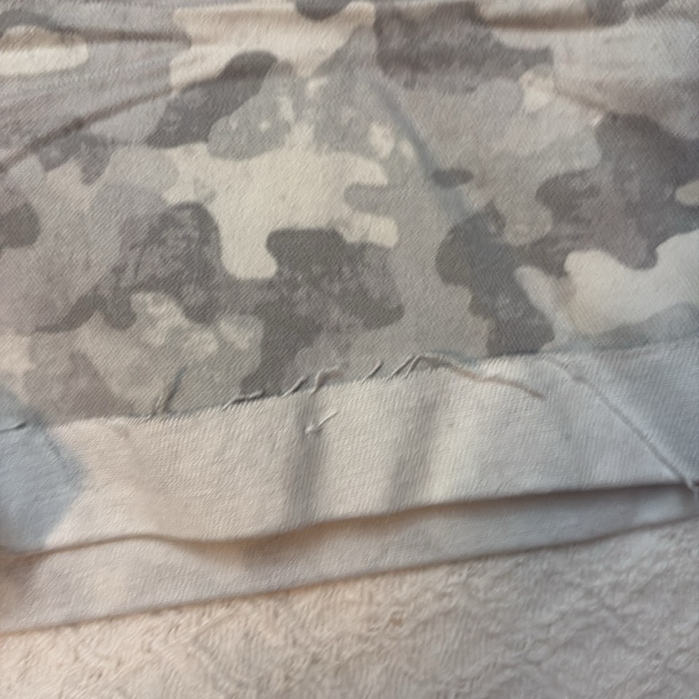 Time And Tru Camouflage Women's Shorts Relaxed Fit Mid Rise | Size 10 - Picture 10 of 13